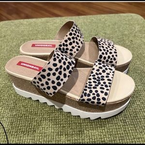 union Bay chucky platform sandals cheetah print size 8M